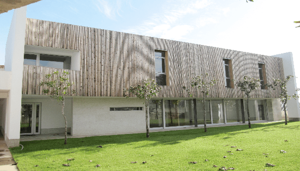 GABARRO convoca unas jornadas técnicas sobre madera termotratada y solid surfaces para revestimiento de edificios