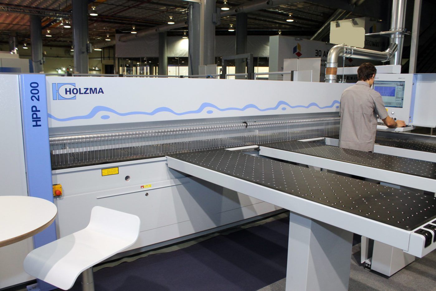 Nueva seccionadora HPP 200, de HOLZMA