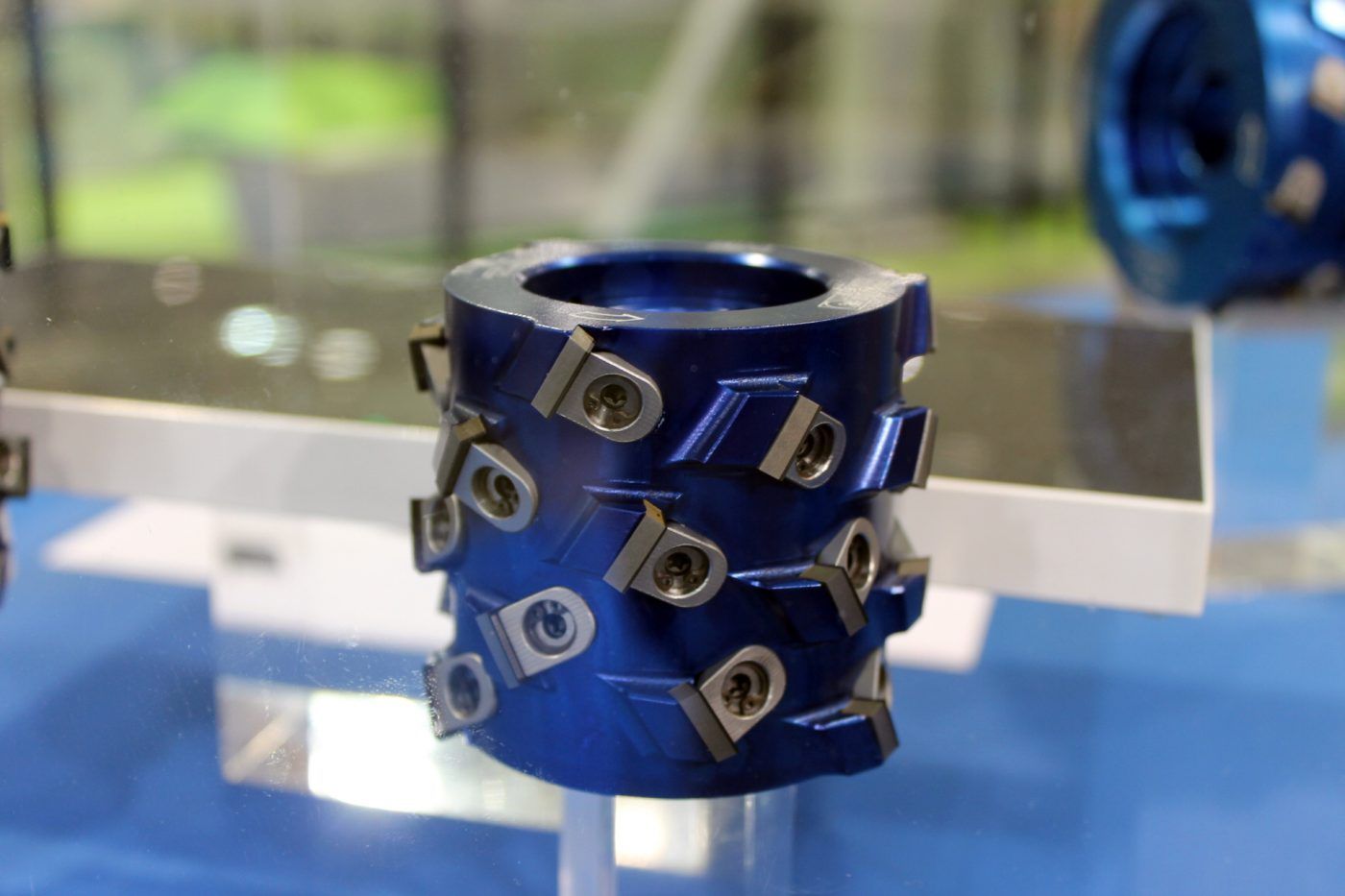 PREZISS presenta un innovador sistema de herramientas para canteado y galceado