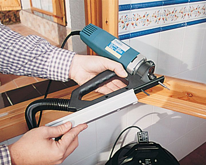 Fresadora ranuradora para la colocación de juntas aislante RA17VB