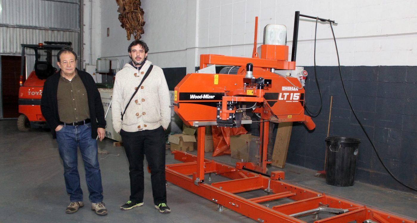 EGA prepara láminas de palisandro a medida