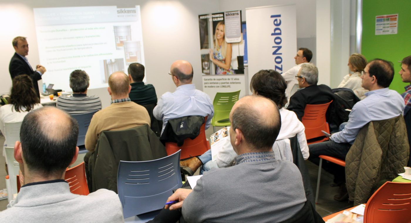 SIKKENS lanza en España la garantía LONGLIFE  de 12 años sin mantenimiento