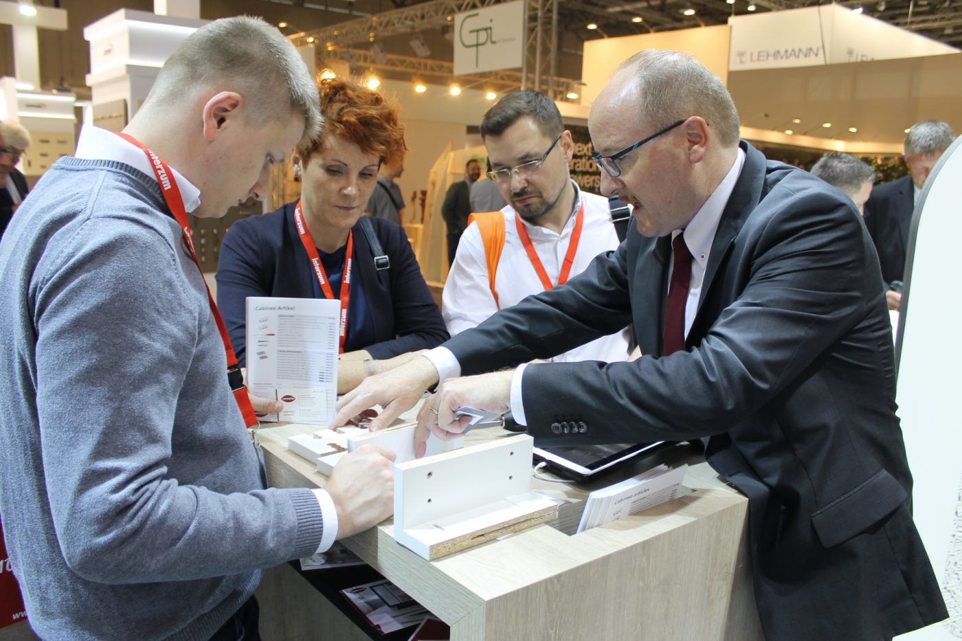 CABINEO, el nuevo conector de LAMELLO, triunfa en su lanzamiento