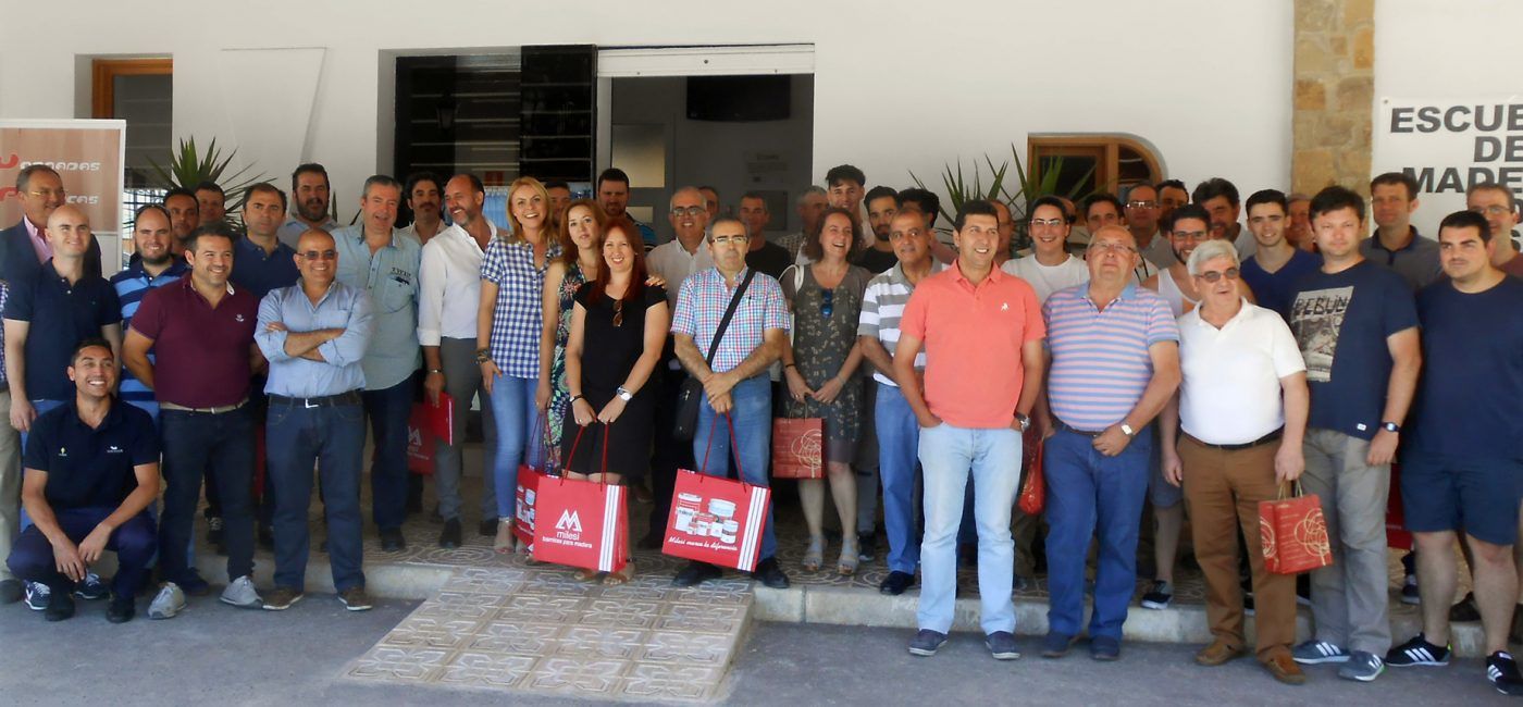 FINSA presentó sus últimas novedades la Escuela de la Madera