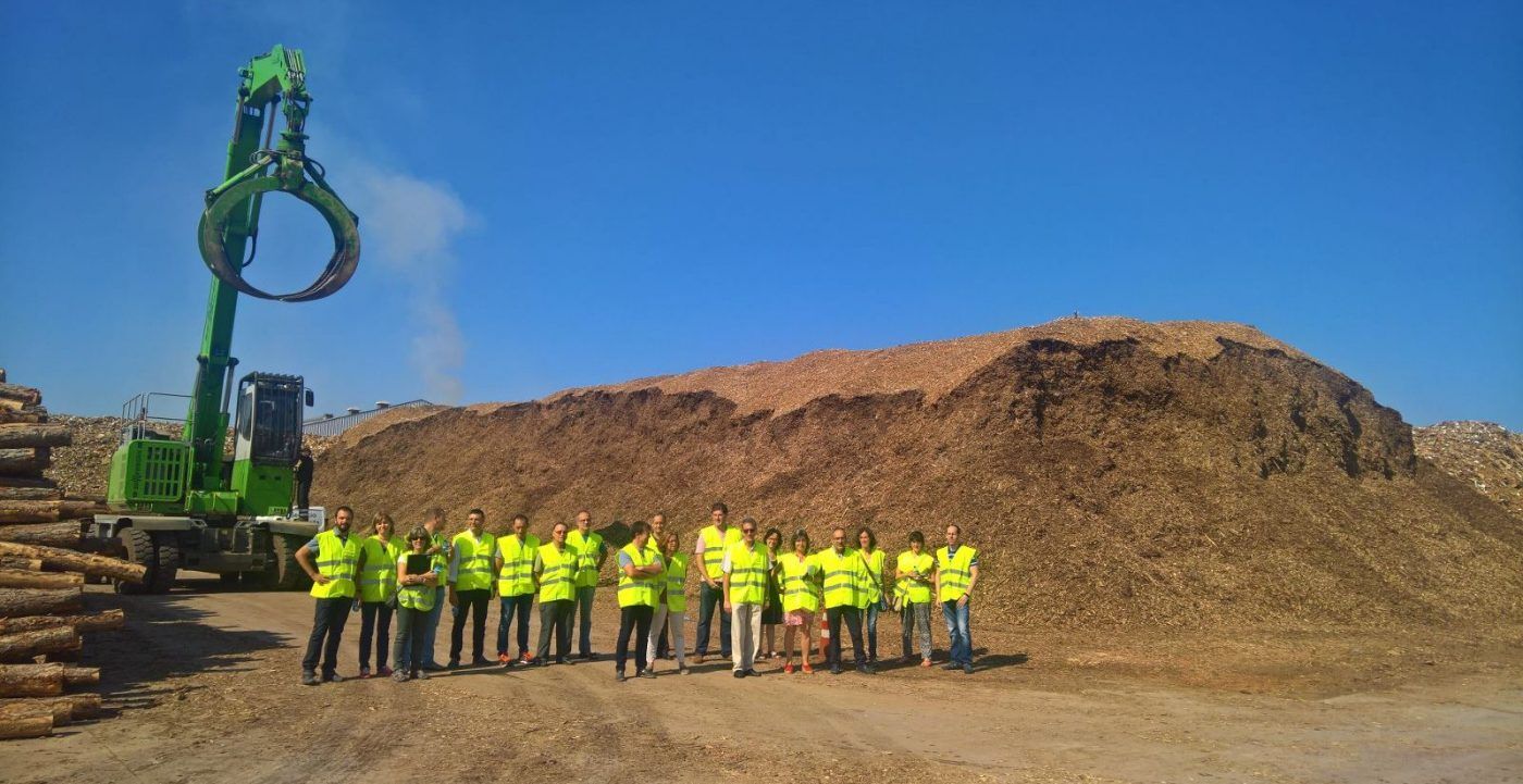 Técnicos de Medioambiente visitan el aserradero de LOSAN