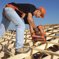 Clavadora de estructuras de madera IM90Ci, de PASLODE