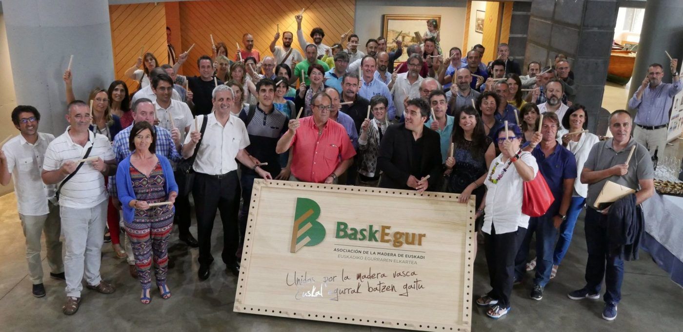 El 68% de la madera que consumen las empresas vascas procede de los bosques de Euskadi