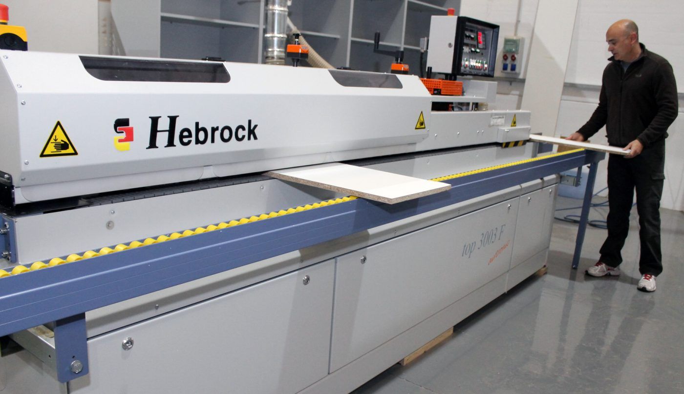 TRESMADER incorpora a su catálogo la puerta de melamina con canto láser