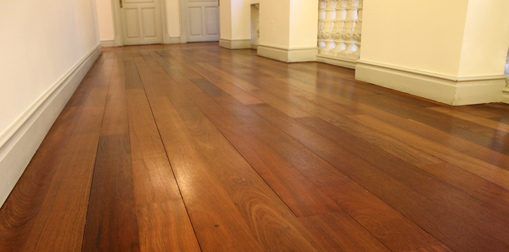 Aceite JENSEN para la restauración del parquet de la Fiscalía General del Estado