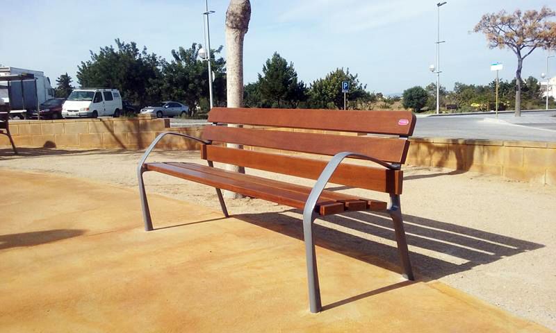 La segunda webinar de “Conectados” tratará sobre Mobiliario Urbano Intergeneracional