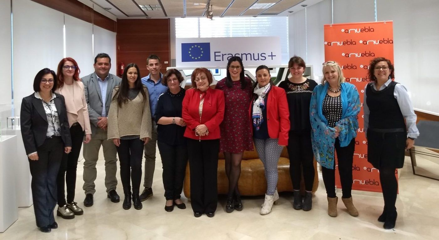 WOMEN IN POWER ayudará a las trabajadoras europeas a romper el techo de cristal para alcanzar puestos directivos