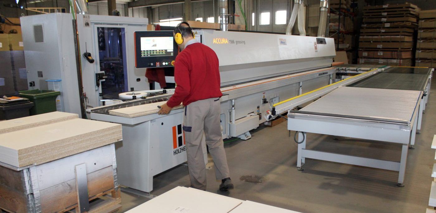 INDUSTRIA DEL MUEBLE ANDRES RODRIGUEZ impulsa con alta tecnología su división CUINA DECÓ