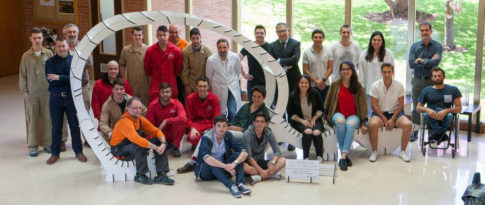 Alumnos de FP y de la Escuela de Arquitectura colaboran en un proyecto de diseño y fabricación de mobiliario