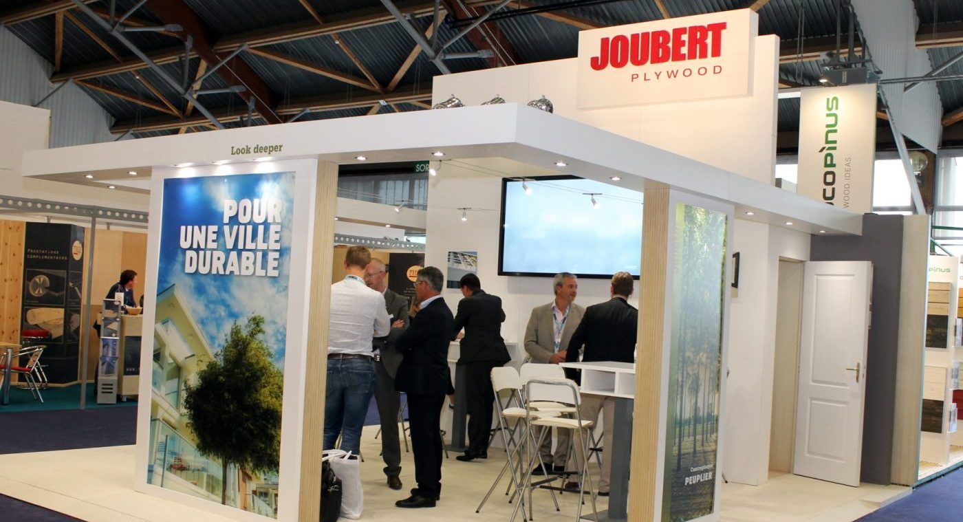 JOUBERT PLYWOOD exhibió las aplicaciones de su contrachapado en el CARREFOUR DU BOIS