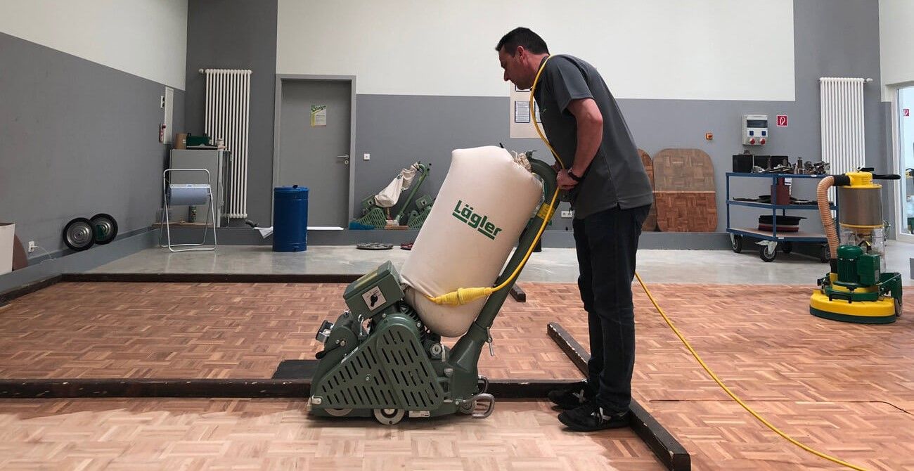 SANT JUST PARQUETS visita la fábrica de lijadoras de LÄGLER en Alemania