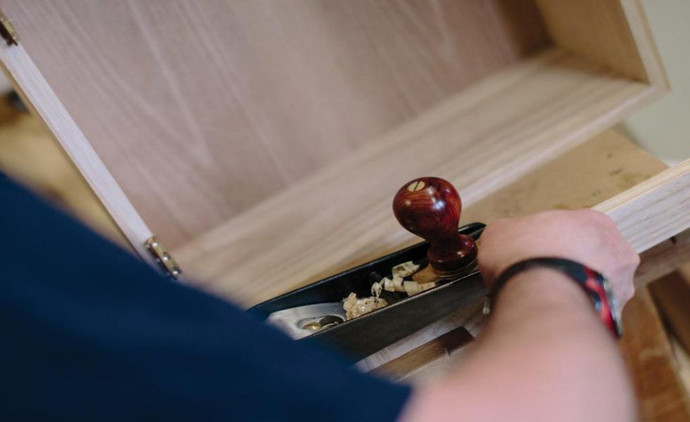 Estudiantes de Diseño crean soluciones de almacenaje sostenibles en Roble Rojo