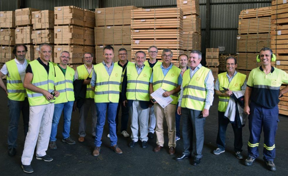 La ASOCIACIÓN FORESTAL DE GALICIA y FINSA acuerdan impulsar un plan para revalorizar los montes de pino