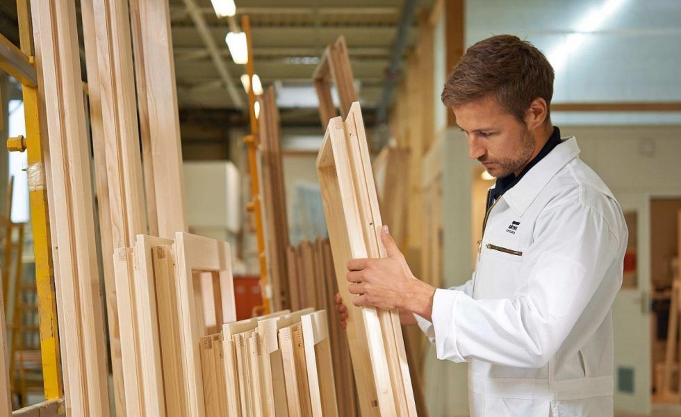 La ventana de madera en la fachada del siglo XXI