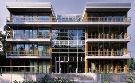 SIKKENS presenta una batería de soluciones para la ventana de alta durabilidad