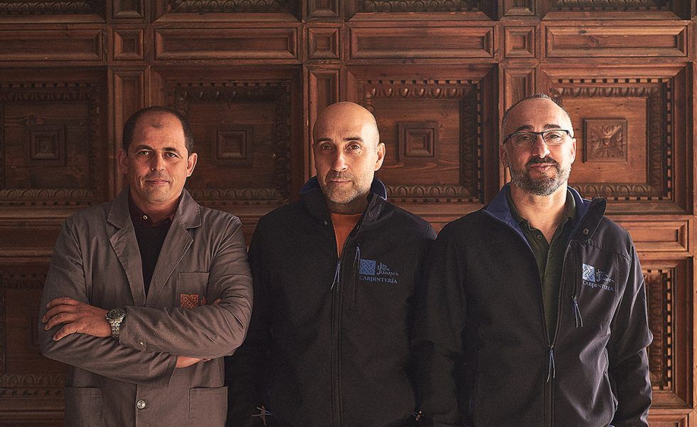 LOS TRES JUANES gana el premio Driehaus en la categoría de trabajos de madera