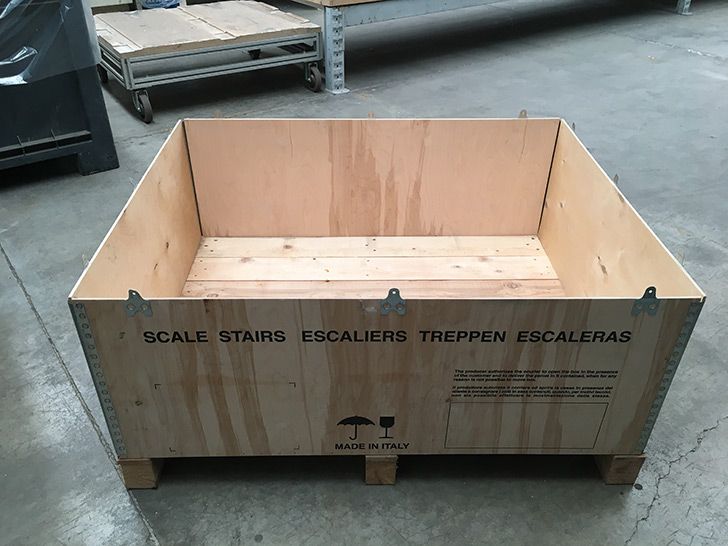 FONTANOT convierte una caja de embalaje de madera en un mueble