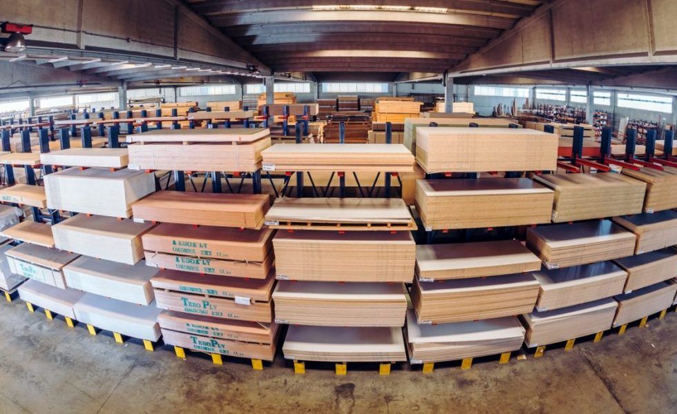 FUSTES MONTGROS amplía su capacidad de servicio, con un cinco ejes de RIERGE