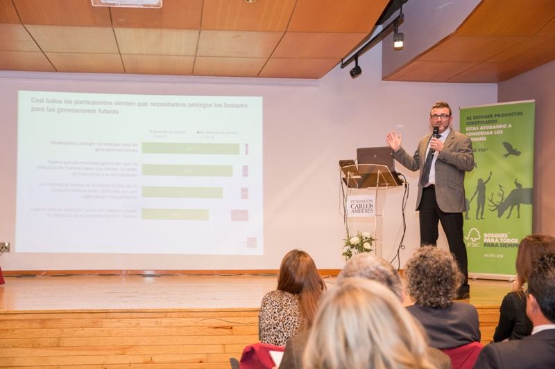 FSC garantiza a los consumidores que sus compras ayudan a conservar los bosques