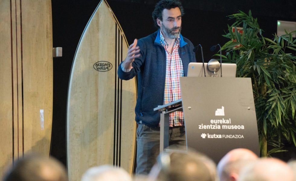 La Universidad forma e investiga en torno a la madera