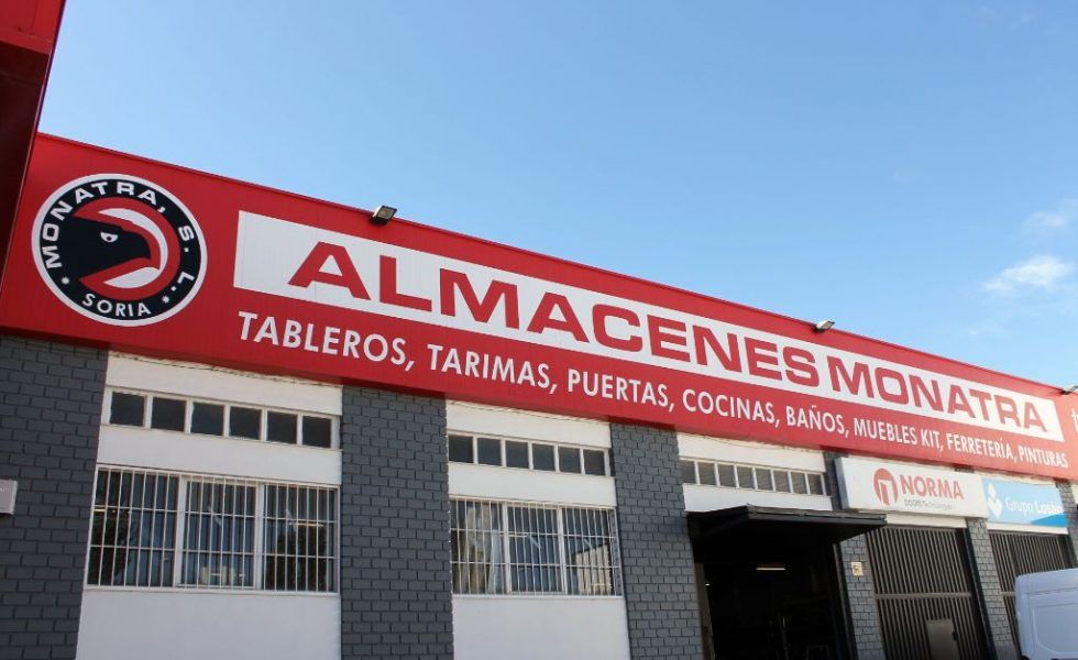 MONATRA compra una chapeadora HEBROCK TOP 3003 F