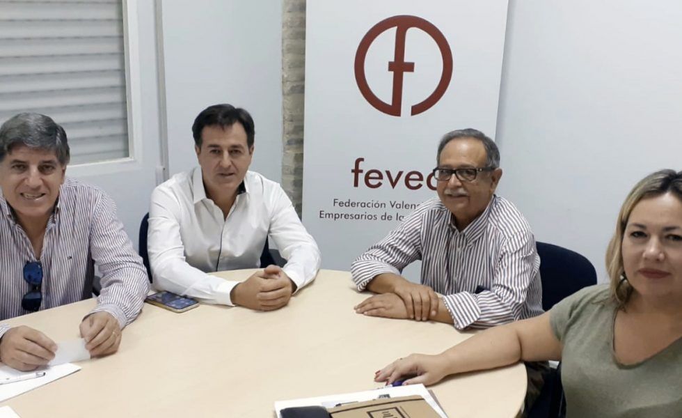 Carpinteros, instaladores y constructores valencianos promocionarán la construcción con madera