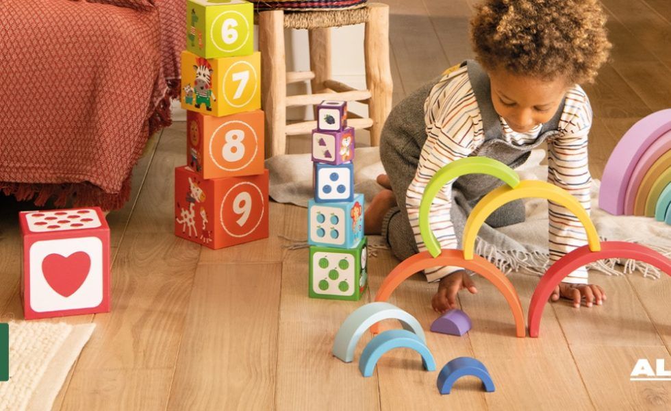 Los juguetes de madera triunfan como regalo de Navidad