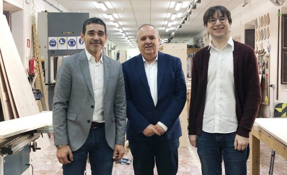 Acuerdo de colaboración para formar trabajadores del sector de la madera y el mueble