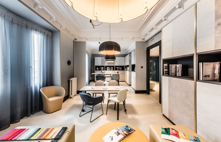 Más de 100 profesionales acuden a la inauguración del showroom docontract MAD