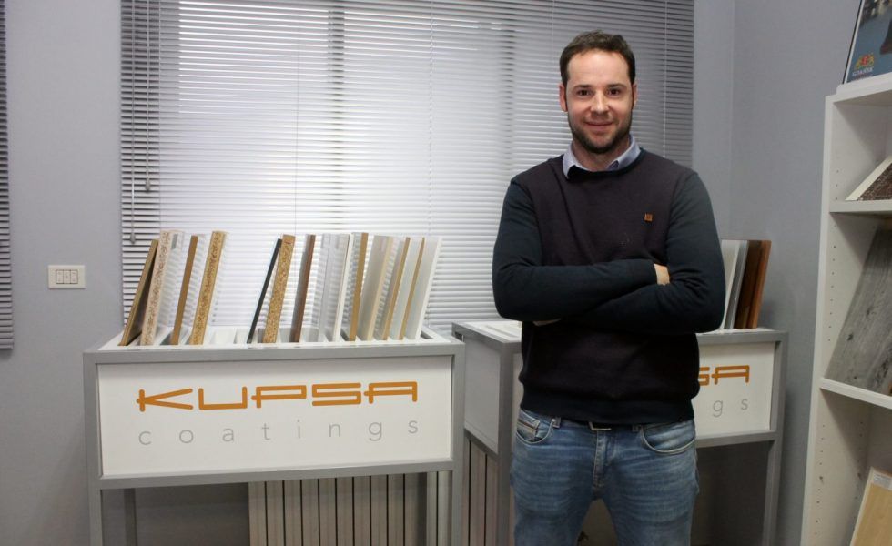 KUPSA refuerza con ADLER su oferta de barnices acuosos