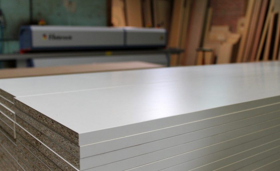 INTRAMA mejora la calidad de su canteado con HEBROCK