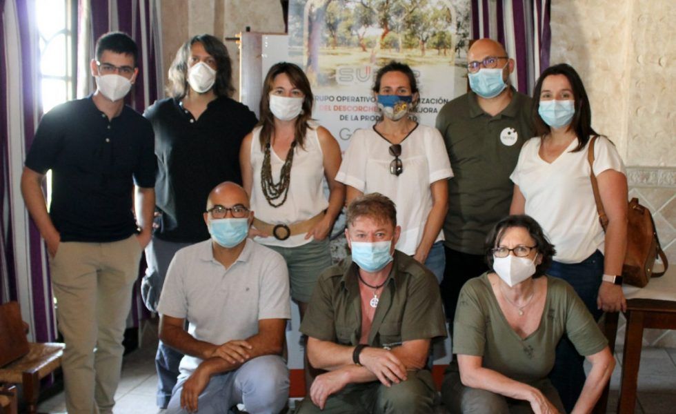 El sector del corcho avanza hacia una modernización del descorche