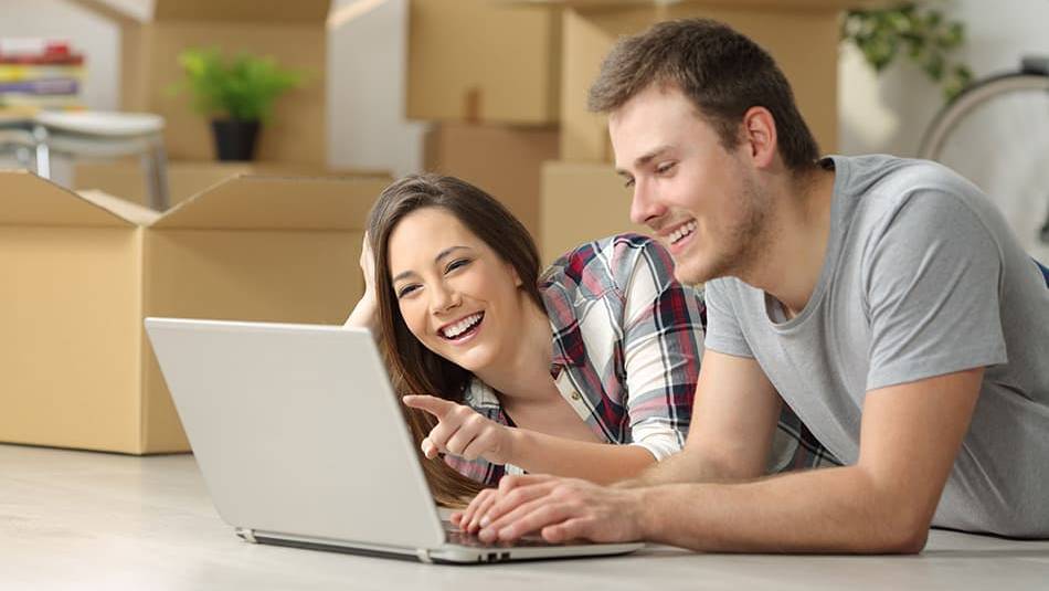 Los muebles on line se compran los domingos