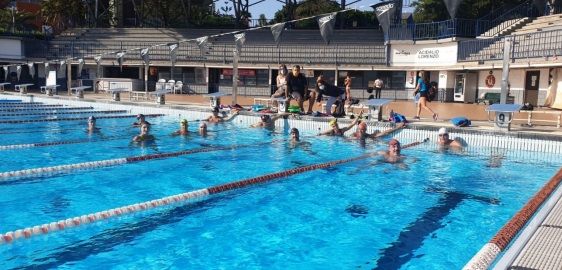 El Club Natación Tenerife Masters, patrocinado por SPIT PASLODE, empieza la temporada