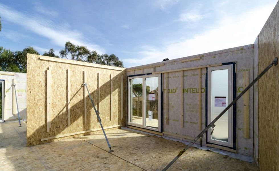 ARQUIMA ultima el montaje de una vivienda pasiva en Gerona