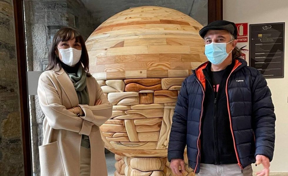 Descubre seres durmientes en las entrañas de la madera