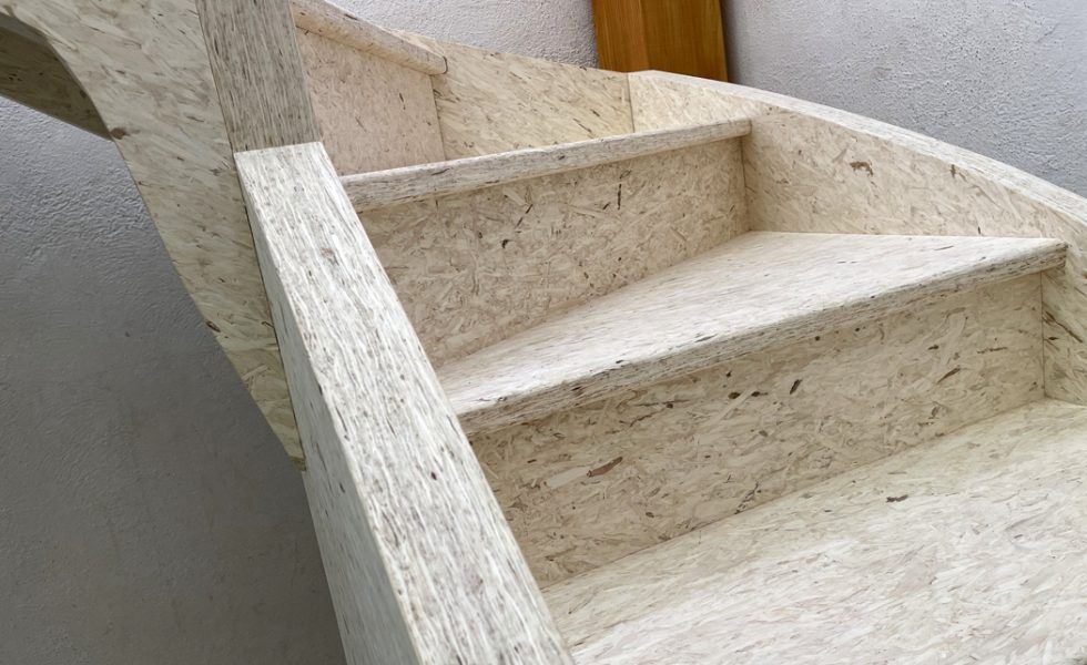 TABSAL e ICAMTEK ceden sus productos para que alumnos del C.I. DONIBANE fabriquen una escalera