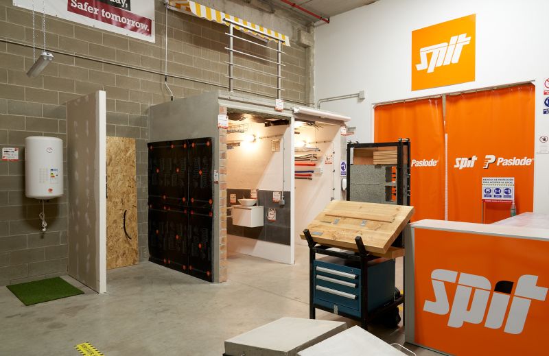 Todo a punto en el centro de formación de SPIT-PASLODE