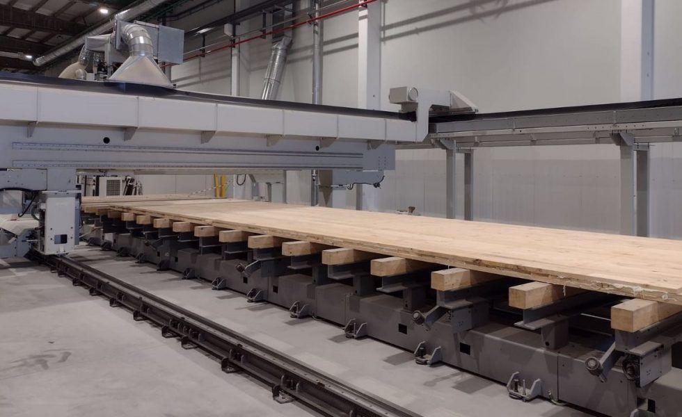 Galicia produce su primer tablero de CLT