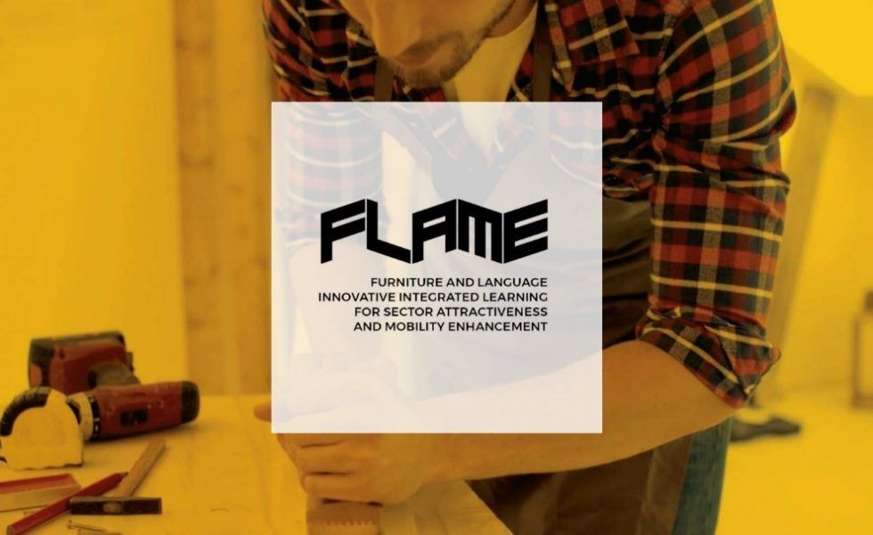 Curso online que combina el aprendizaje del sector del mueble e idiomas