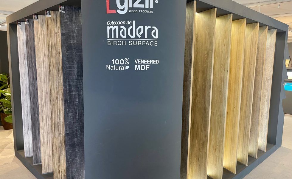 Madera en los nuevo paneles de GIZIR