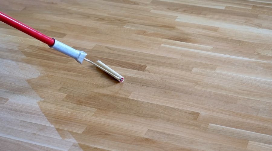 Devuelve el brillo a tu madera después del verano