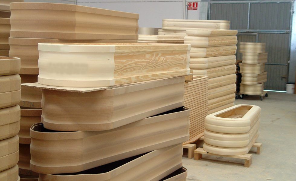 Los fabricantes de ataúdes manifiestan su preocupación por los incrementos continuados en los precios de las materias primas