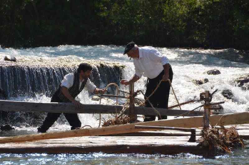LASPUÑA alberga un museo que homenajea la labor de los navateros