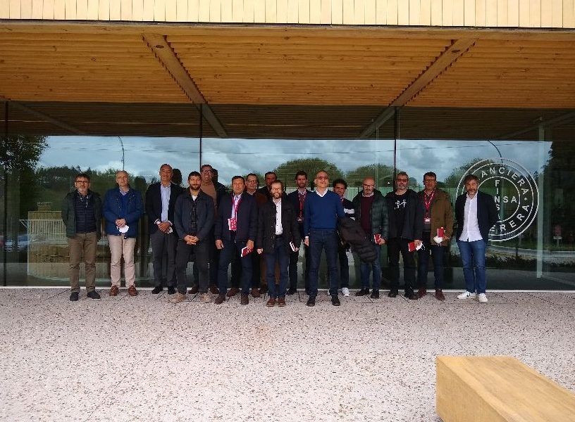 Empresas del Cluster del Granito se interesan por las tecnologías aplicadas en el sector de la madera