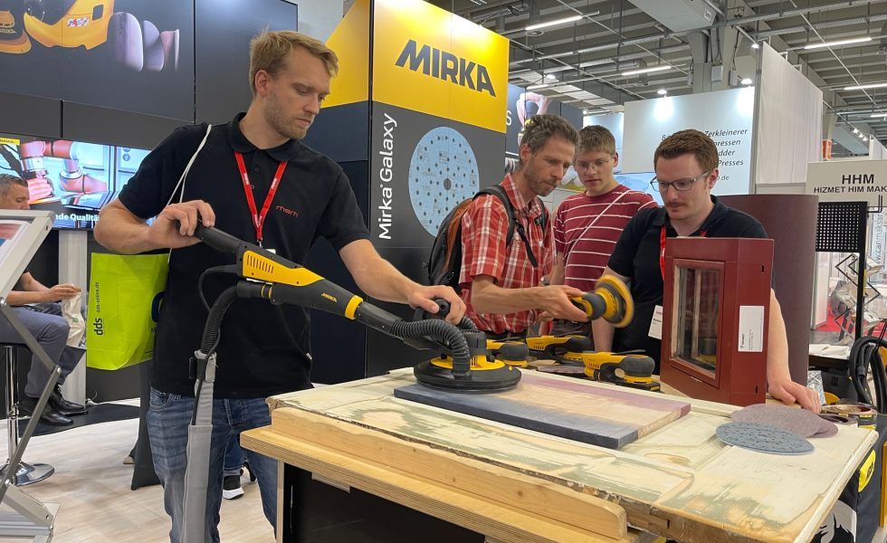MIRKA® LEROS-S atrajo todas las miradas en HOLZ-HANDWERK